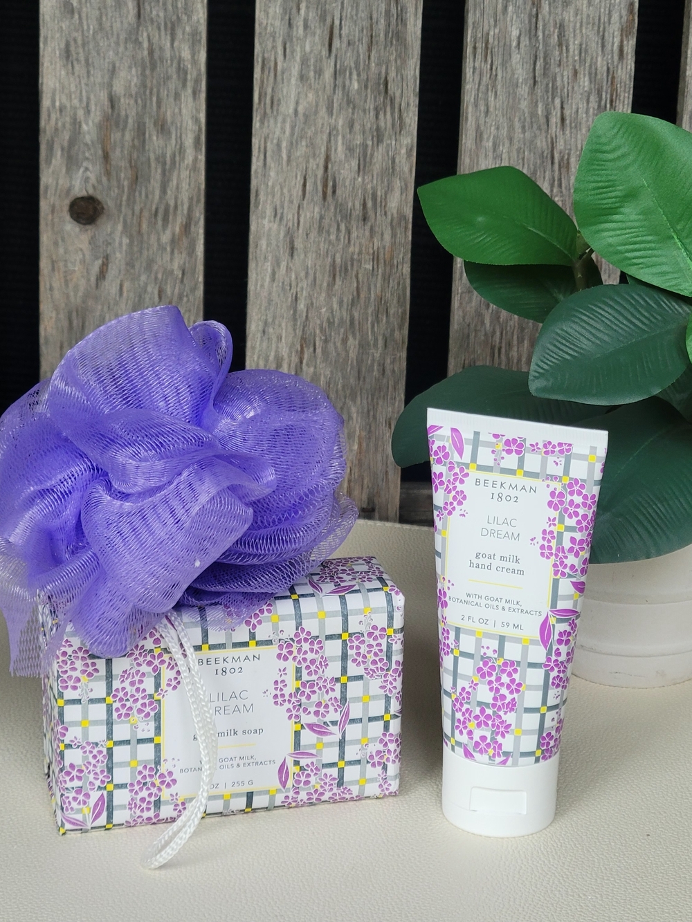 Beekman 1802 Lilac Dream Hand & Body Set - Purple Shower Loofah - Picture 3 of 6